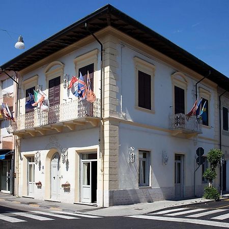Hotel La Petite Maison Viareggio Luaran gambar