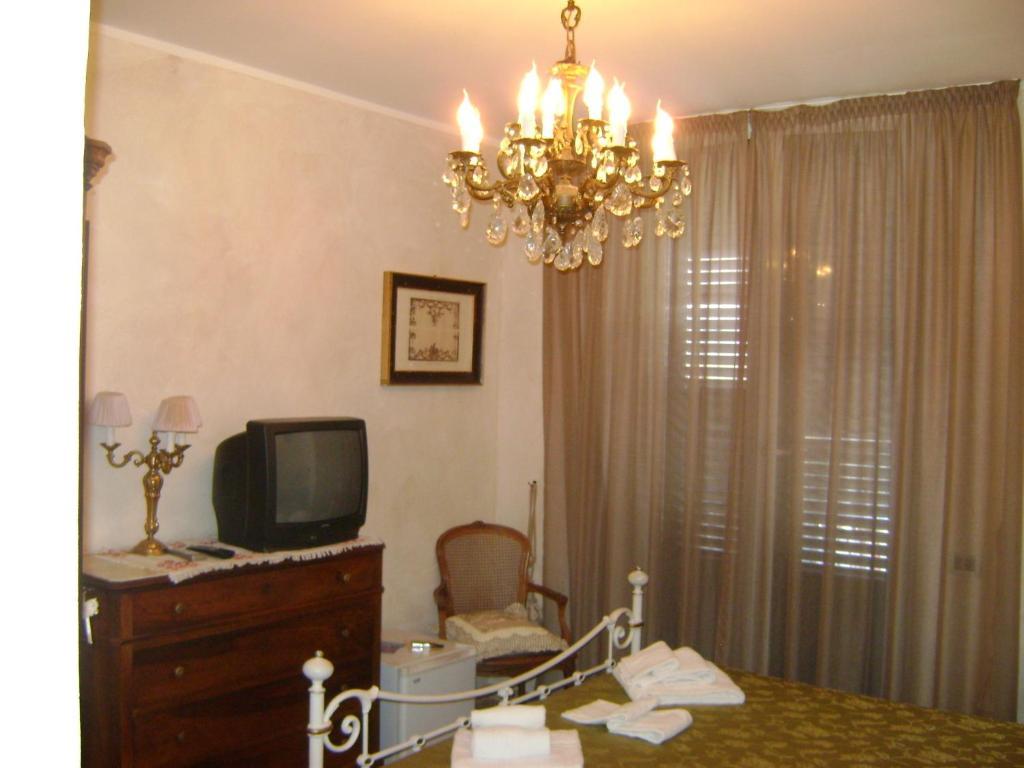 Hotel La Petite Maison Viareggio Bilik gambar