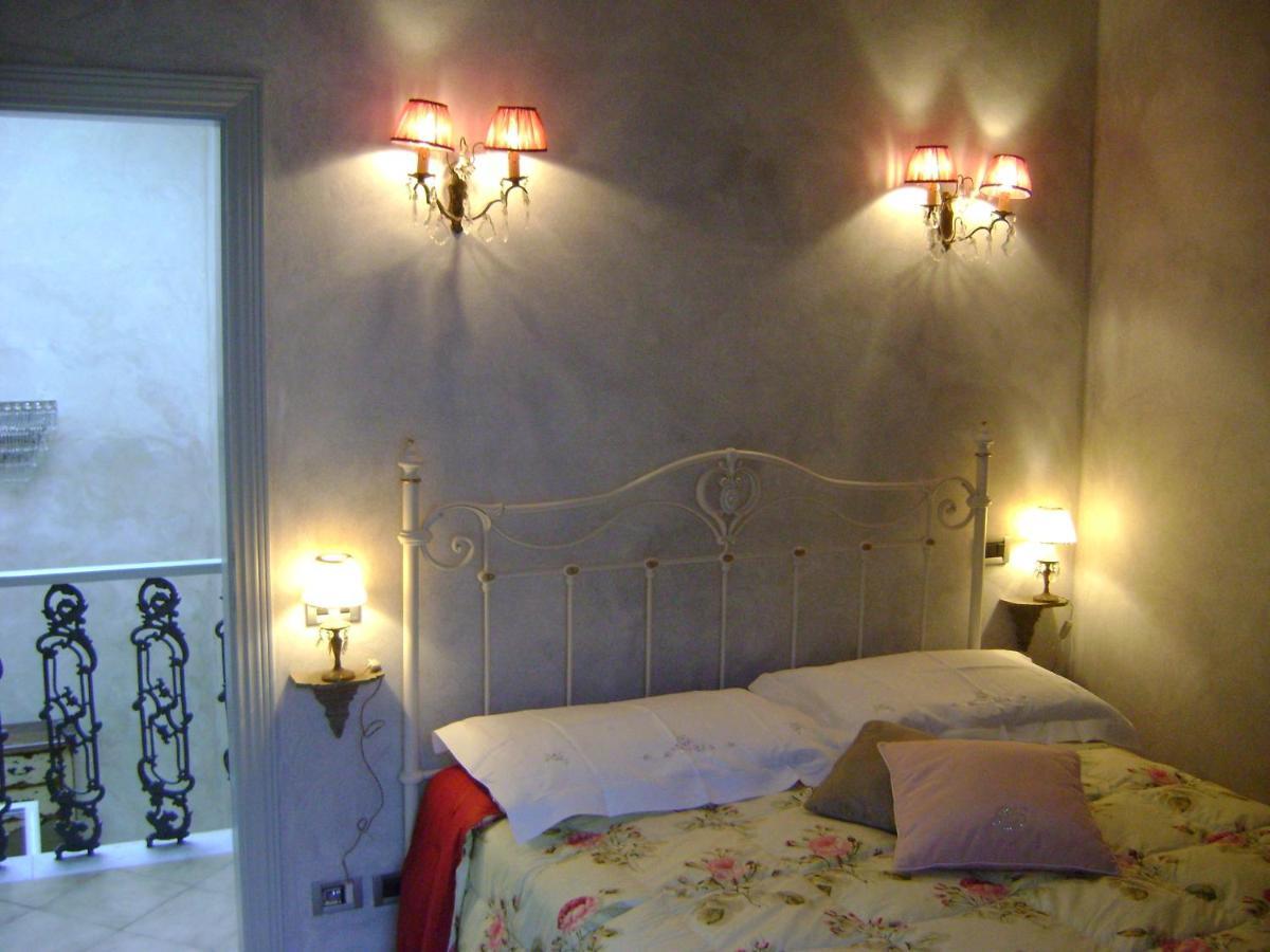 Hotel La Petite Maison Viareggio Bilik gambar